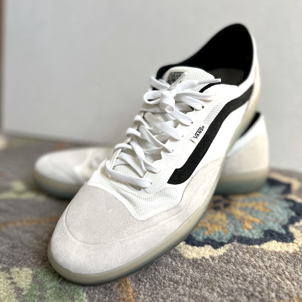 Vans AVE Shoe